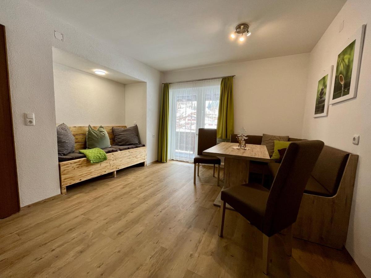 Ferienwohnung Wetterstein レルモース エクステリア 写真