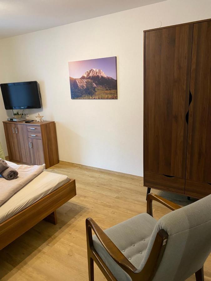 Ferienwohnung Wetterstein レルモース エクステリア 写真